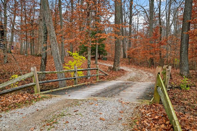 7020 N 400 W, Columbus, IN 47201