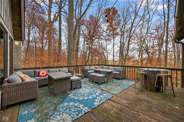 7020 N 400 W, Columbus, IN 47201