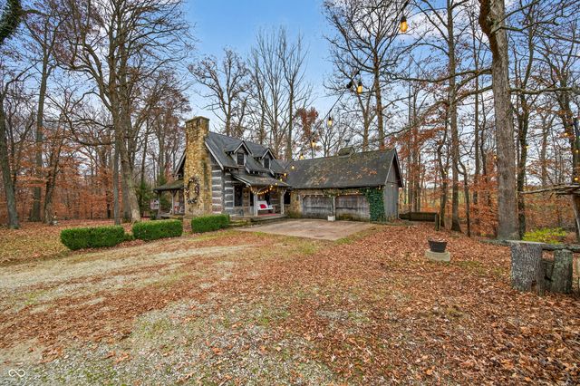 7020 N 400 W, Columbus, IN 47201