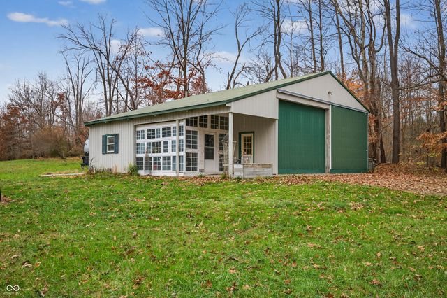 7020 N 400 W, Columbus, IN 47201