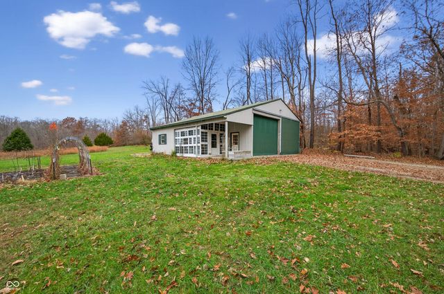 7020 N 400 W, Columbus, IN 47201