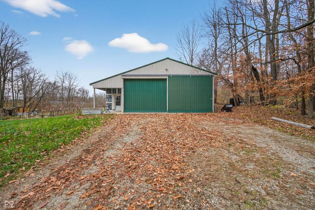 7020 N 400 W, Columbus, IN 47201