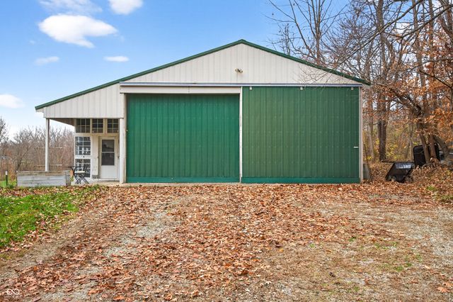 7020 N 400 W, Columbus, IN 47201