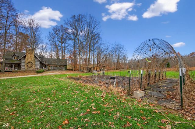 7020 N 400 W, Columbus, IN 47201