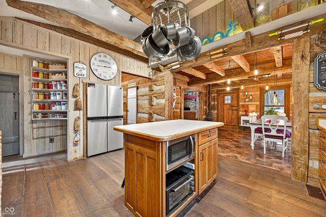 7020 N 400 W, Columbus, IN 47201