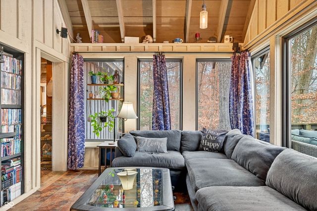 7020 N 400 W, Columbus, IN 47201