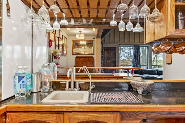 7020 N 400 W, Columbus, IN 47201