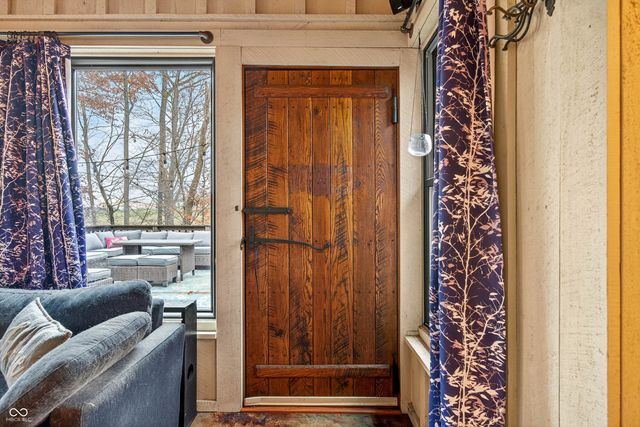 7020 N 400 W, Columbus, IN 47201