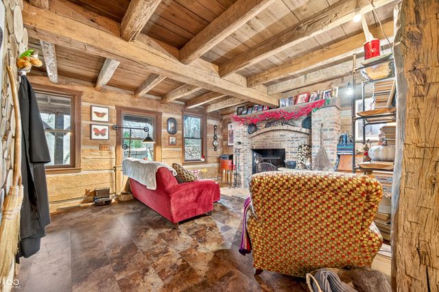 7020 N 400 W, Columbus, IN 47201