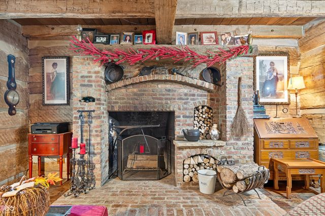 7020 N 400 W, Columbus, IN 47201