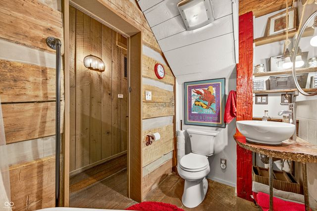 7020 N 400 W, Columbus, IN 47201