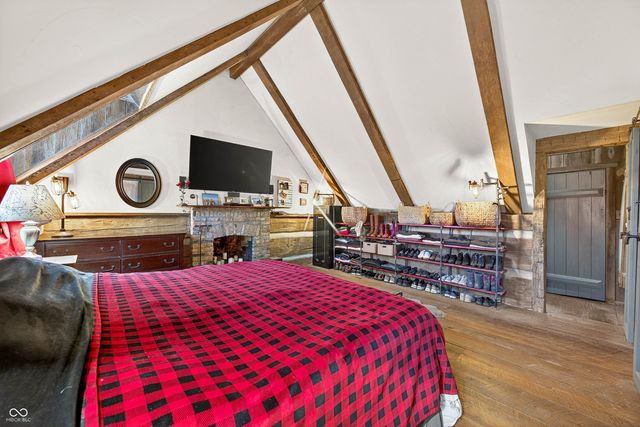 7020 N 400 W, Columbus, IN 47201