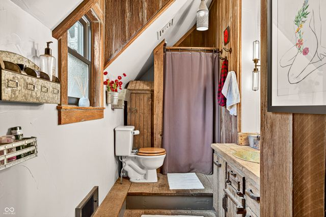 7020 N 400 W, Columbus, IN 47201