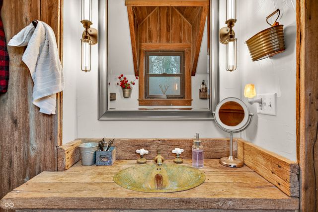 7020 N 400 W, Columbus, IN 47201