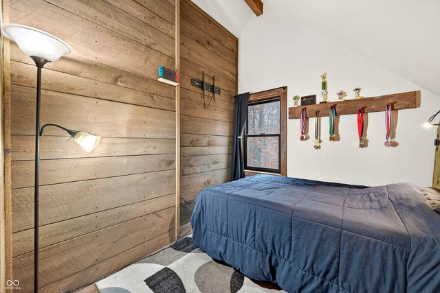 7020 N 400 W, Columbus, IN 47201