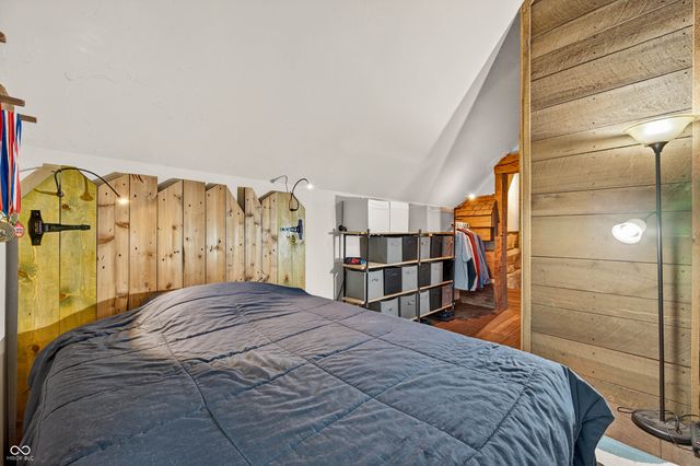 7020 N 400 W, Columbus, IN 47201