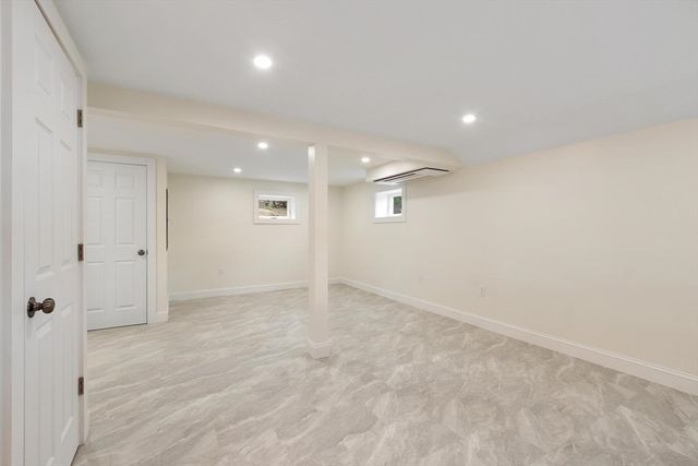 50 Pine Grove Rd, Lunenburg, MA 01462