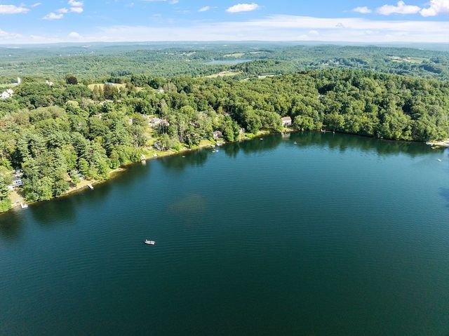 50 Pine Grove Rd, Lunenburg, MA 01462