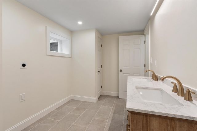 50 Pine Grove Rd, Lunenburg, MA 01462