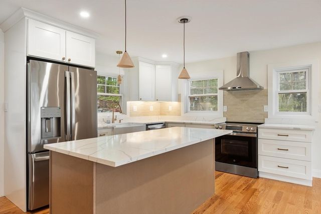 50 Pine Grove Rd, Lunenburg, MA 01462