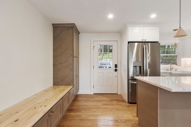 50 Pine Grove Rd, Lunenburg, MA 01462