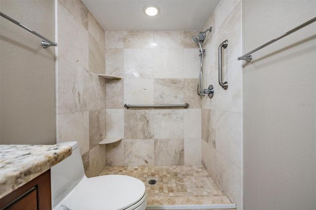 13602 S VILLAGE DRIVE 1204, Tampa, FL 33618