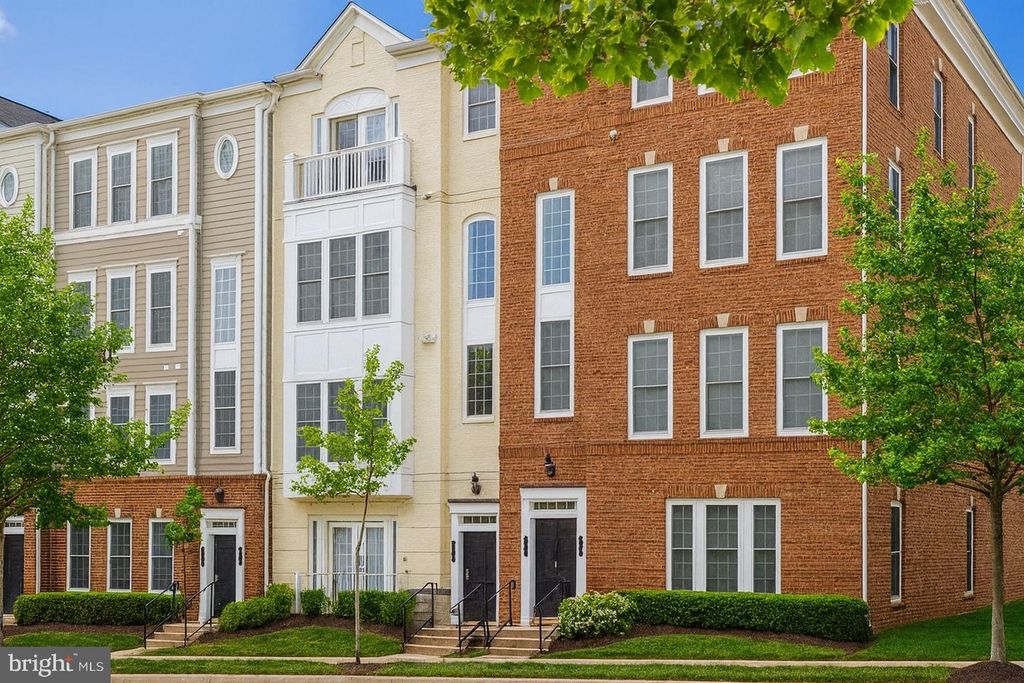 14782 POTOMAC BRANCH DR, Woodbridge, VA 22191