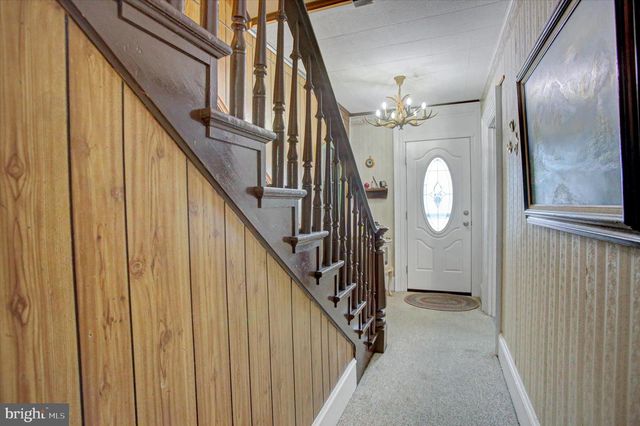 28 S WASHINGTON STREET, Shippensburg, PA 17257