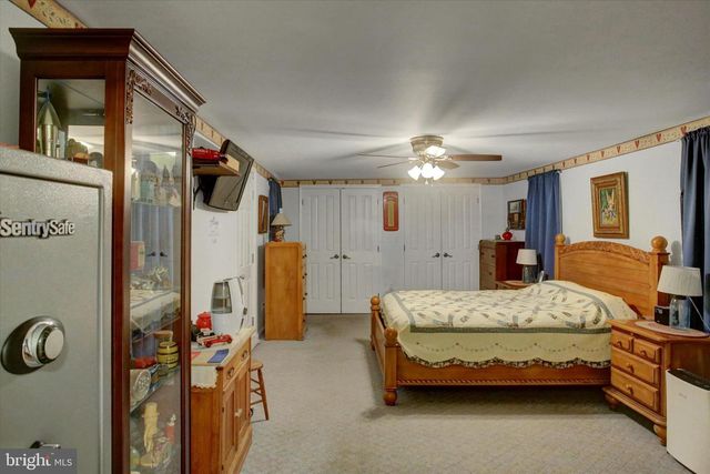 28 S WASHINGTON STREET, Shippensburg, PA 17257