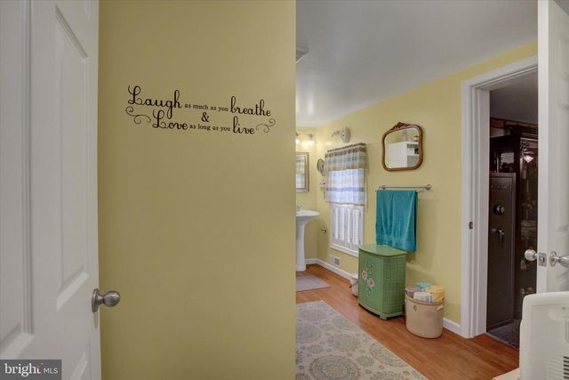 28 S WASHINGTON STREET, Shippensburg, PA 17257