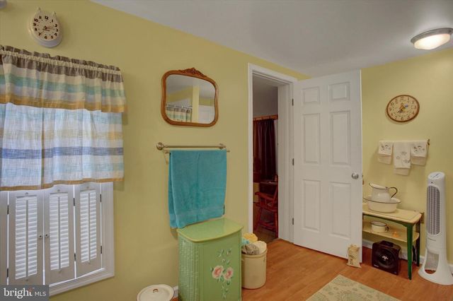 28 S WASHINGTON STREET, Shippensburg, PA 17257