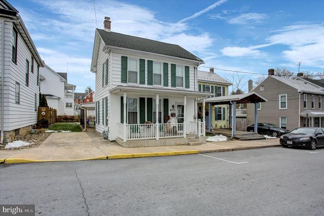 28 S WASHINGTON STREET, Shippensburg, PA 17257