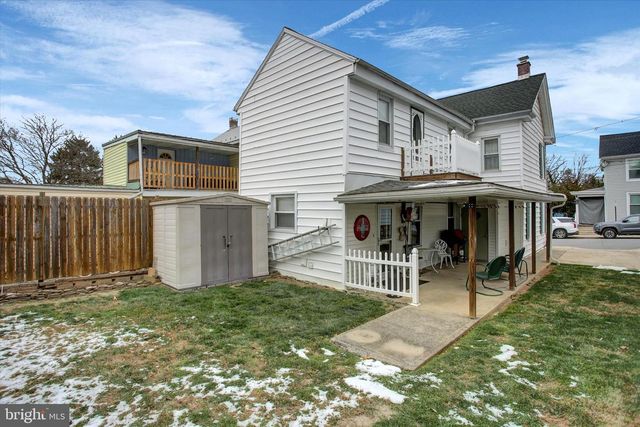 28 S WASHINGTON STREET, Shippensburg, PA 17257