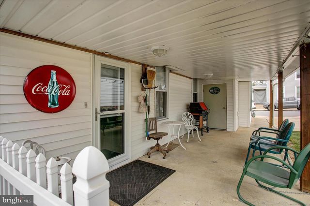 28 S WASHINGTON STREET, Shippensburg, PA 17257