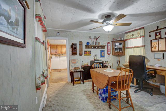 28 S WASHINGTON STREET, Shippensburg, PA 17257