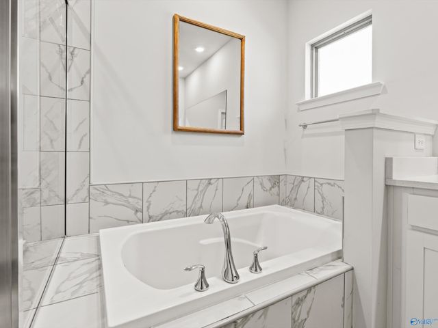 21613 Ginn Point Road, Athens, AL 35613