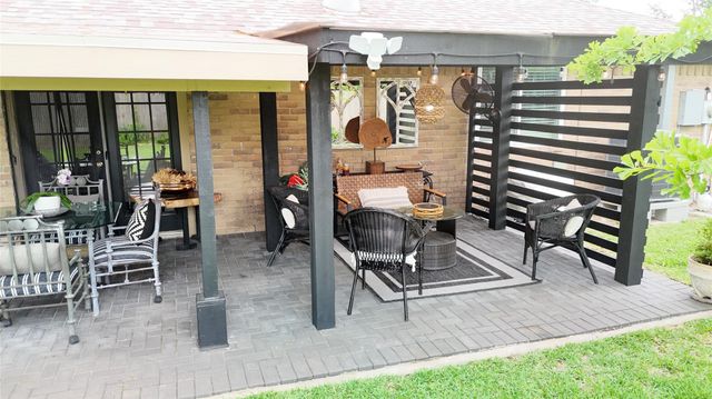 442 Elder Vista Drive, Houston, TX 77598