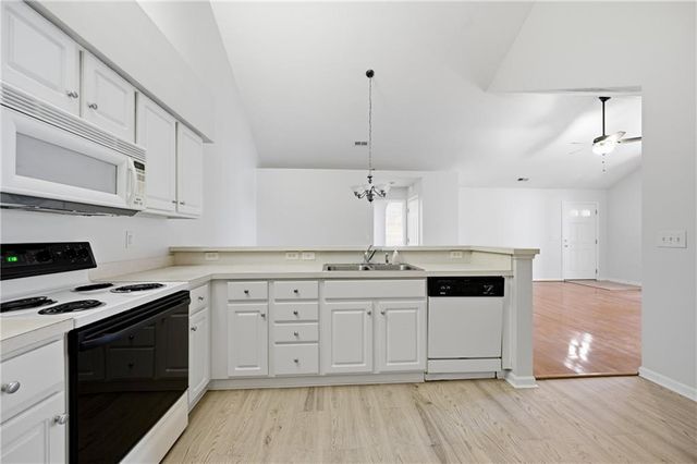 19108 Harvest Ridge Lane 19, Johns Creek, GA 30022