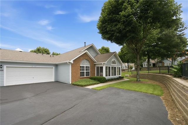 19108 Harvest Ridge Lane 19, Johns Creek, GA 30022