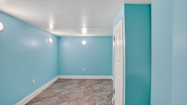 9429 Park Lane S, Woodhaven, NY 11421