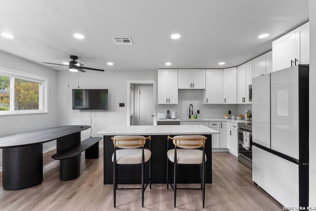 9823 John Rolfe Dr, San Antonio, TX 78230
