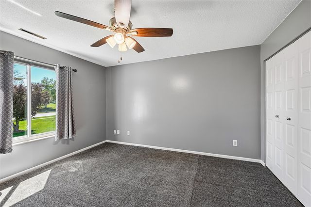 190 Cottage Grove SE 208, Cedar Rapids, IA 52403