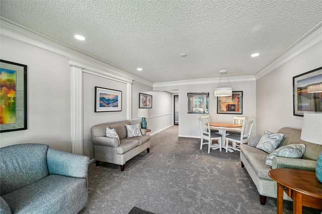 190 Cottage Grove SE 208, Cedar Rapids, IA 52403
