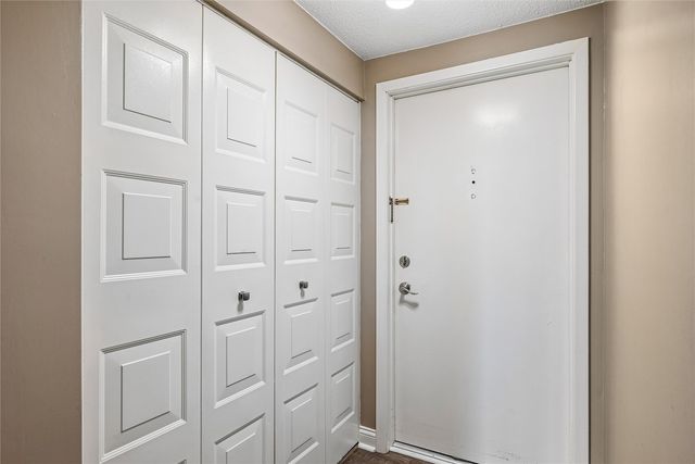 190 Cottage Grove SE 208, Cedar Rapids, IA 52403