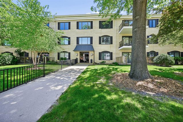 190 Cottage Grove SE 208, Cedar Rapids, IA 52403