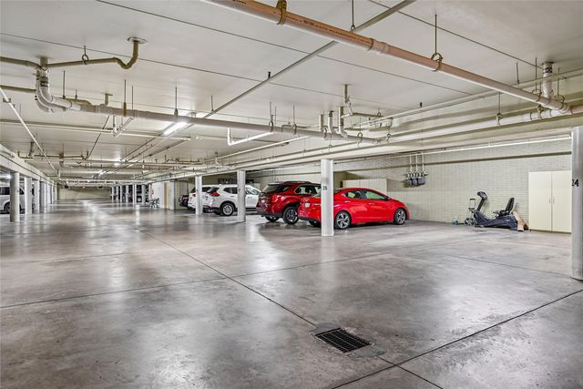 190 Cottage Grove SE 208, Cedar Rapids, IA 52403