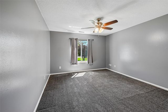 190 Cottage Grove SE 208, Cedar Rapids, IA 52403