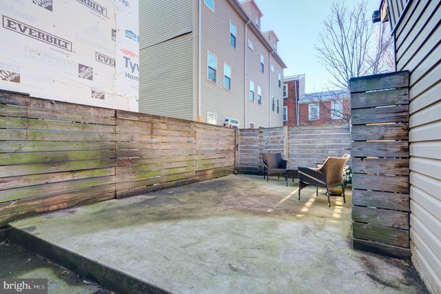 2406 CORAL ST, Philadelphia, PA 19125