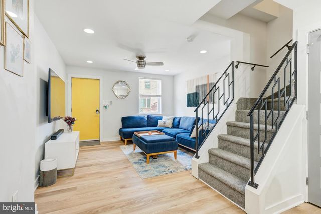 2406 CORAL ST, Philadelphia, PA 19125