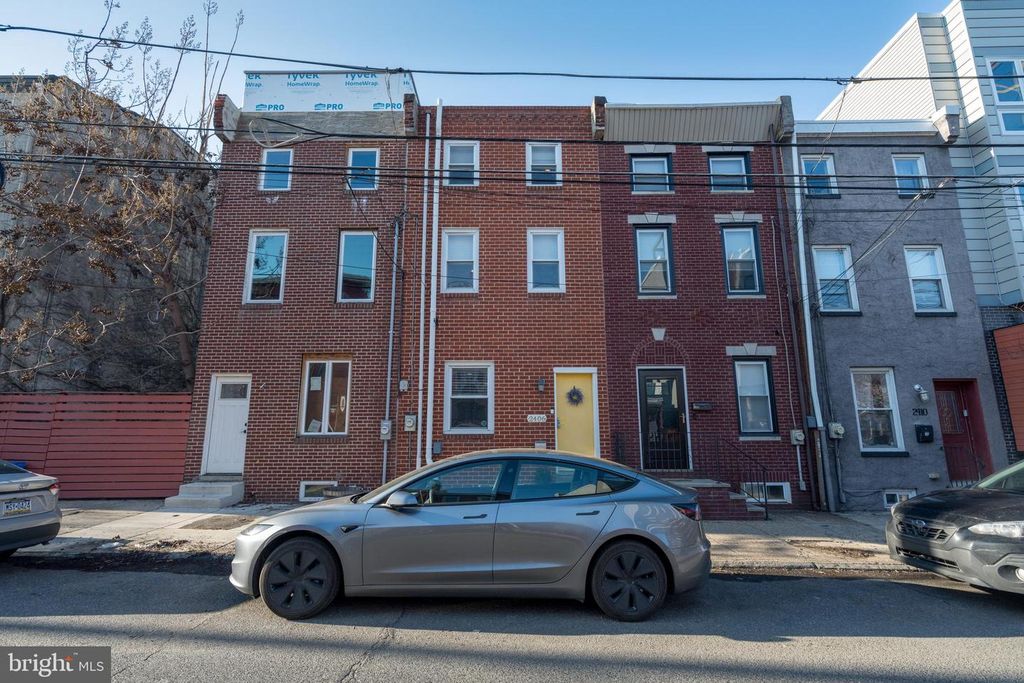 2406 CORAL ST, Philadelphia, PA 19125